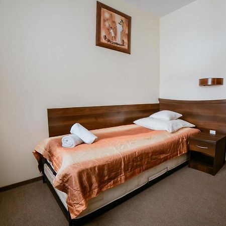 Hotel Domino Niemodlin Luaran gambar