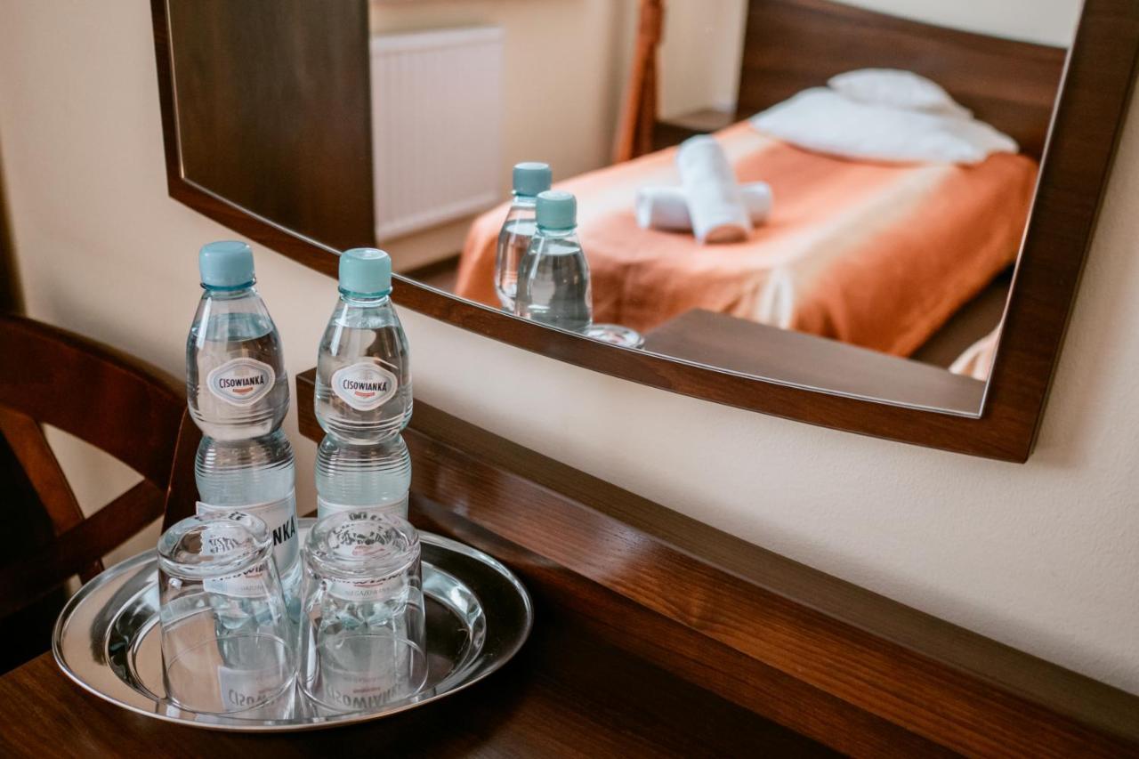 Hotel Domino Niemodlin Luaran gambar